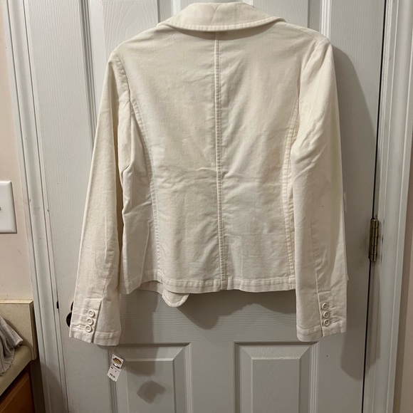Talbots new white coat. It has the tags attached. It’s pretty! - Picture 2 of 4